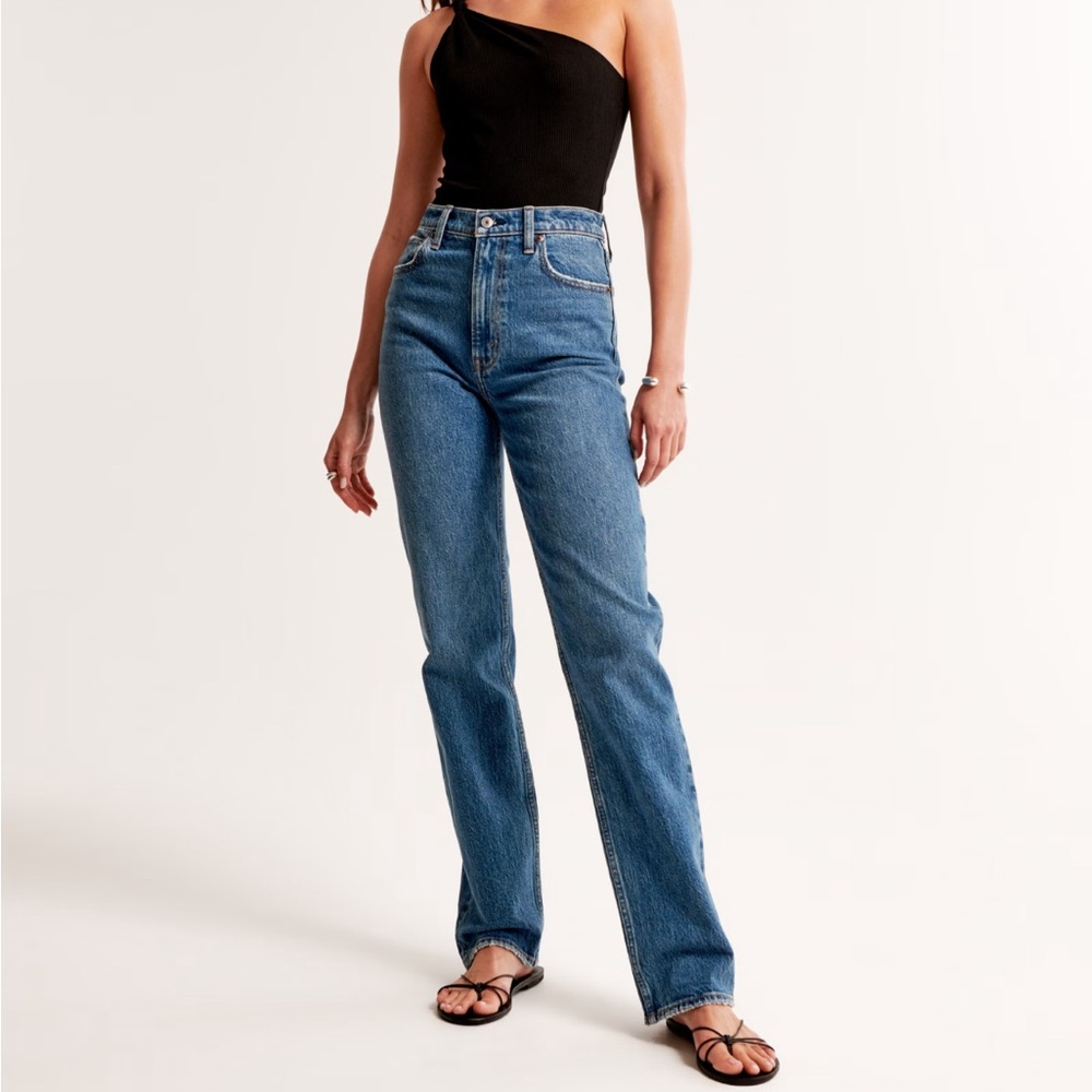 Abercrombie Ultra High Rise 90s Straight Jean